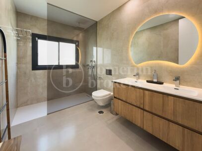 Villa Valmaris - Modern Andalusian Villa with Panoramic Golf and Sea Views