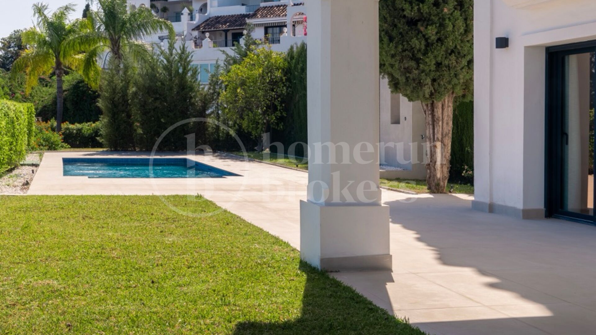 Villa Valmaris - Modern Andalusian Villa with Panoramic Golf and Sea Views