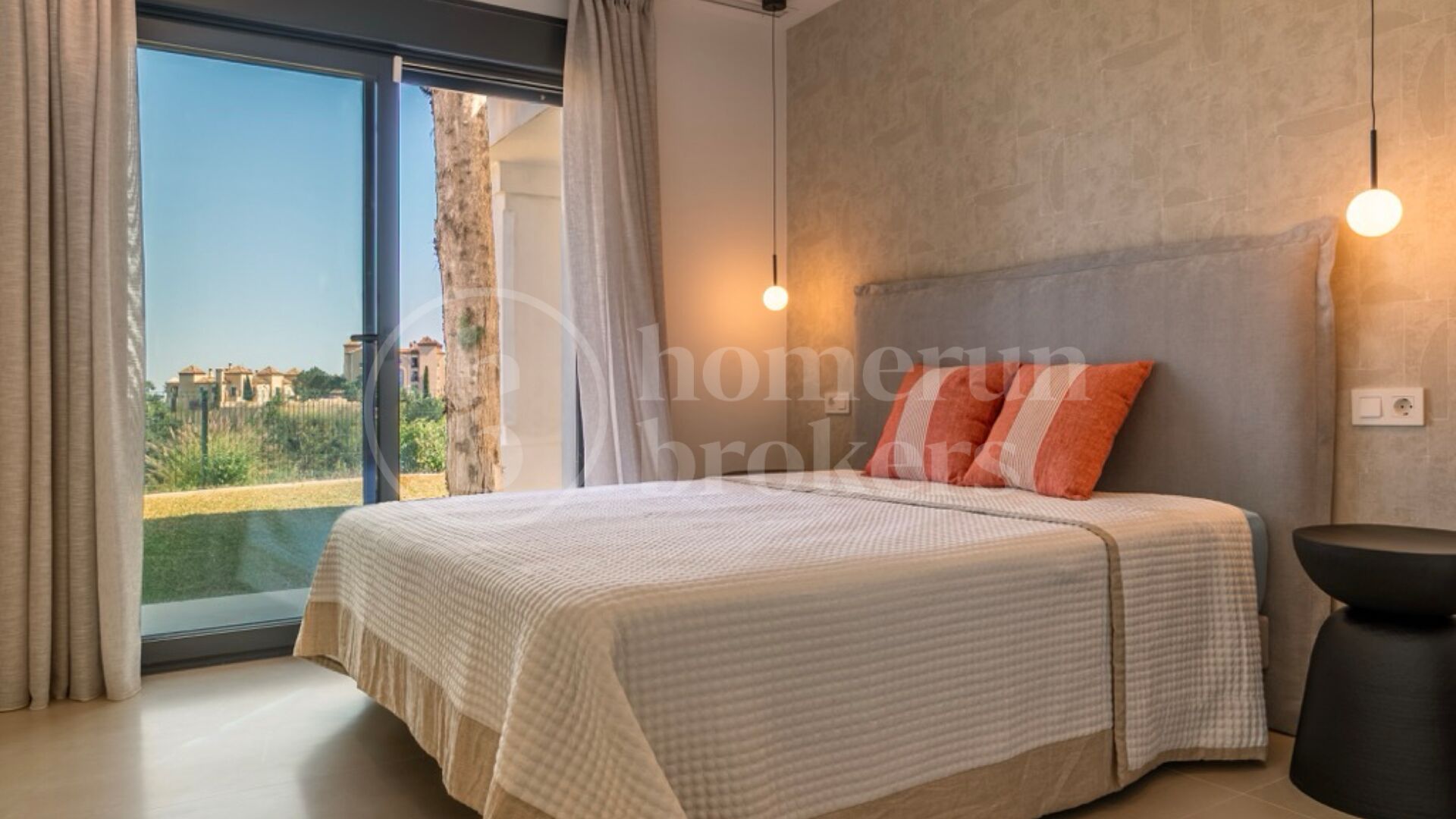 Villa Valmaris - Modern Andalusian Villa with Panoramic Golf and Sea Views