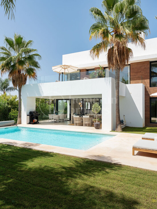 Villa Olie - Five Bedroom Contemporary Villa