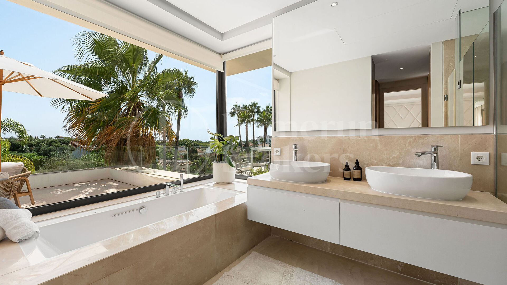 Villa Olie – modern villa med fem sovrum