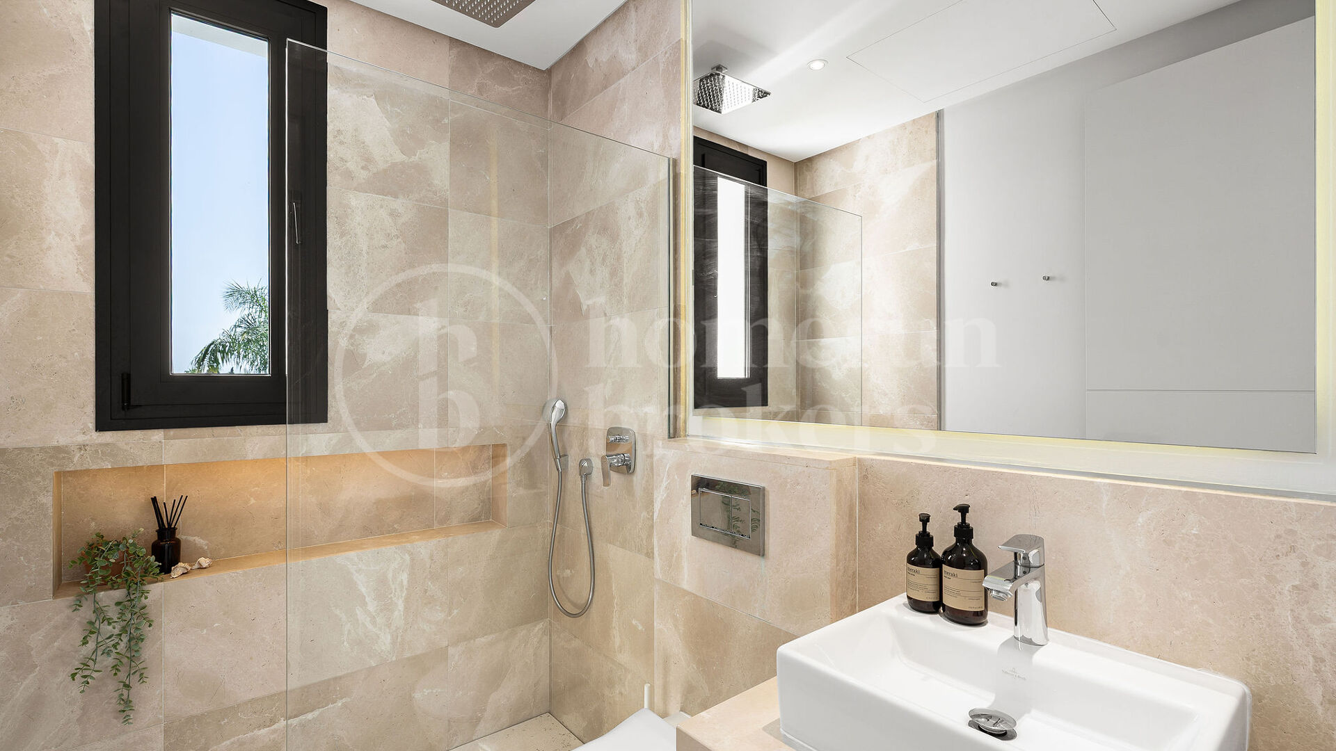 Villa Olie – modern villa med fem sovrum