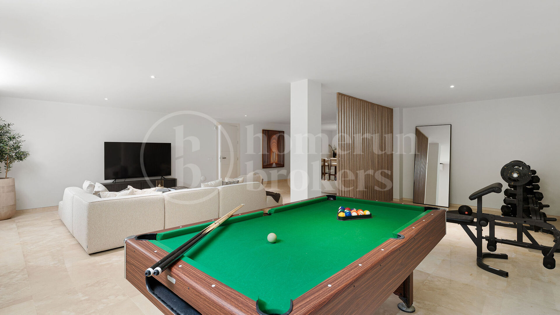 Villa Olie – modern villa med fem sovrum