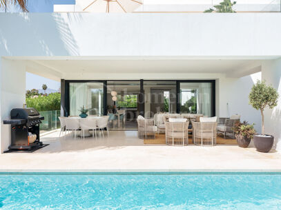 Villa Olie – modern villa med fem sovrum