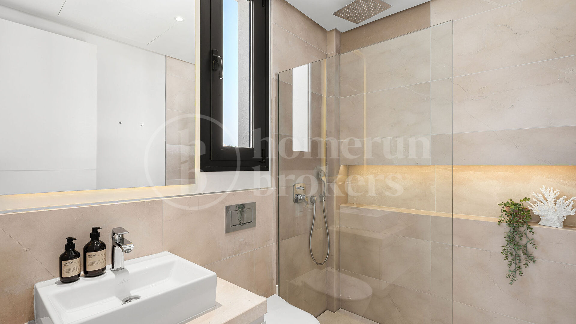 Villa Olie – modern villa med fem sovrum