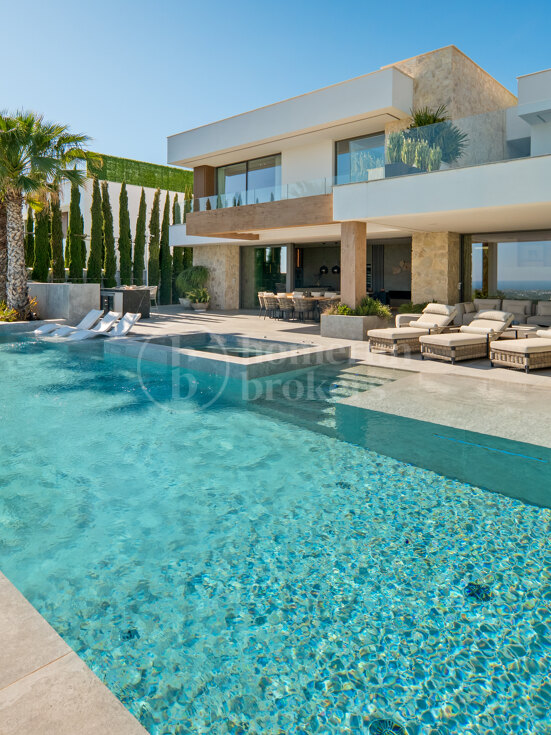 Villa Mare – Contemporary Villa for Sale in The Hills, La Quinta