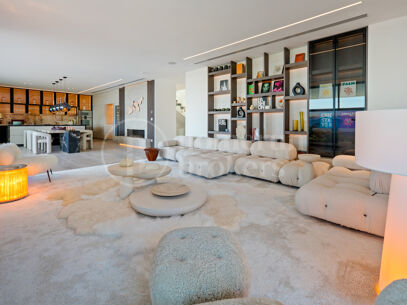 Villa Mare – Contemporary Villa for Sale in The Hills, La Quinta