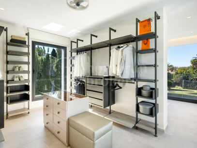 Villa Splash – Modern villa till salu i Parcelas del Golf, Nueva Andalucía
