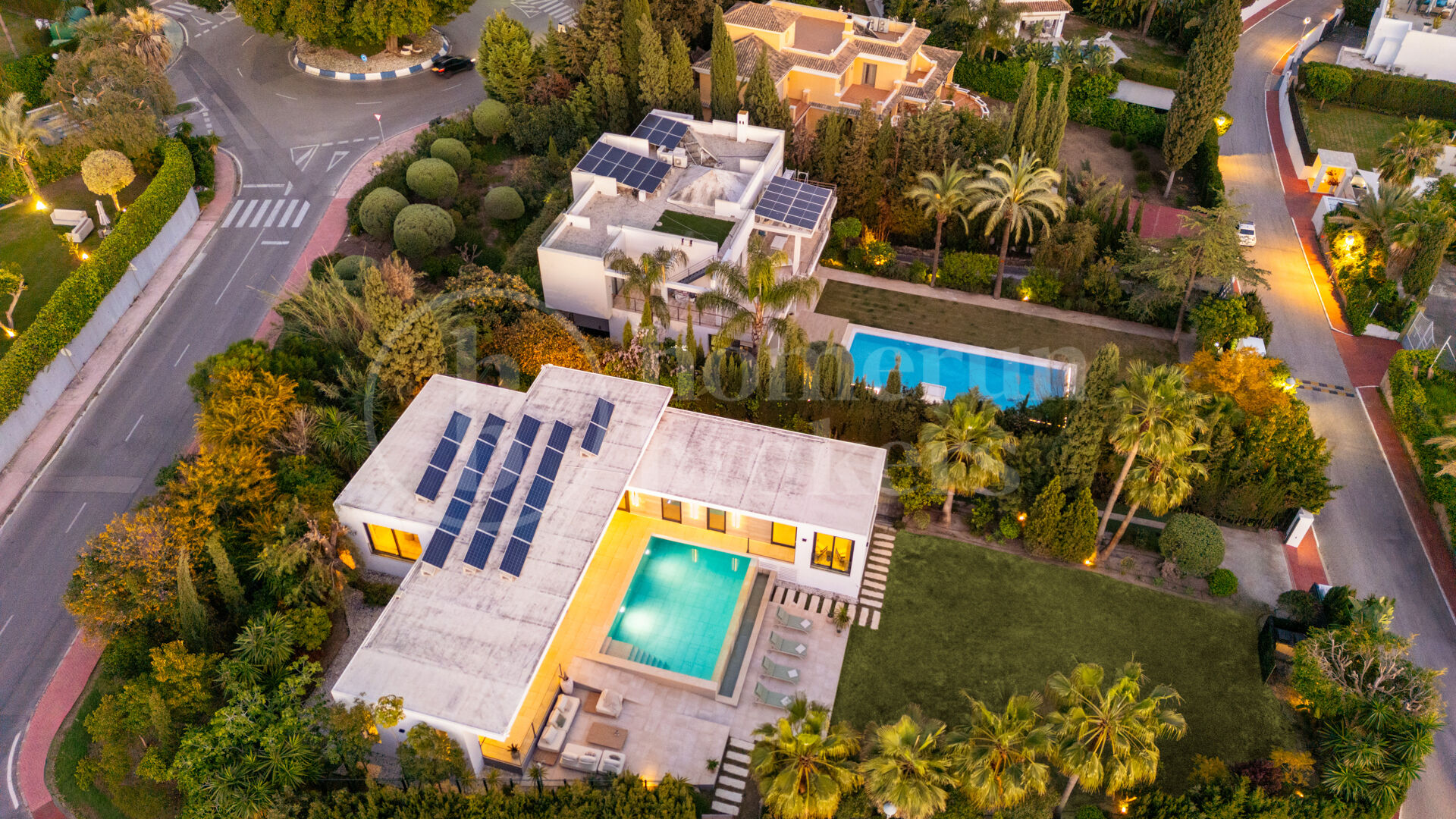 Villa Splash – Modern villa till salu i Parcelas del Golf, Nueva Andalucía