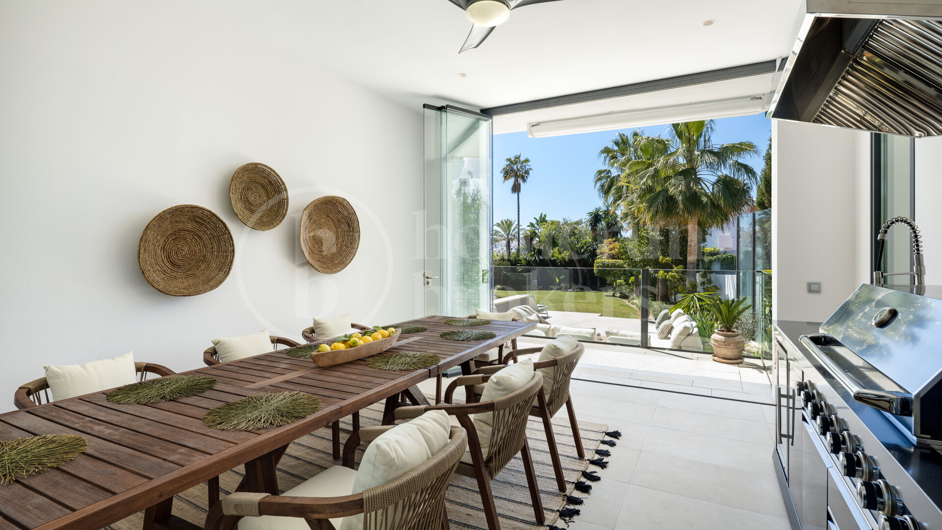 Villa Splash – Modern villa till salu i Parcelas del Golf, Nueva Andalucía