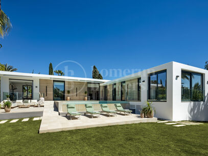 Villa Splash – Modern villa till salu i Parcelas del Golf, Nueva Andalucía
