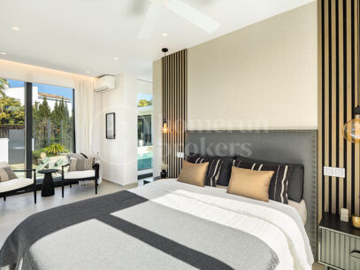 Villa Splash – Modern villa till salu i Parcelas del Golf, Nueva Andalucía