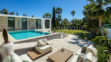 Villa Splash – Contemporary Villa for Sale in Parcelas del Golf, Nueva Andalucía