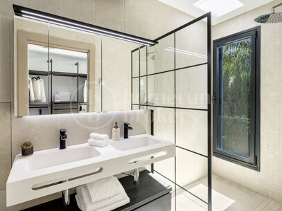 Villa Splash – Modern villa till salu i Parcelas del Golf, Nueva Andalucía
