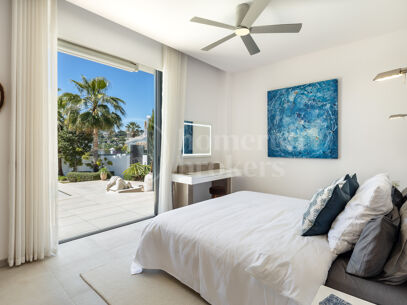 Villa Splash – Modern villa till salu i Parcelas del Golf, Nueva Andalucía