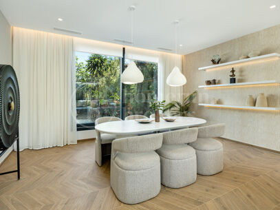 Villa Splash – Modern villa till salu i Parcelas del Golf, Nueva Andalucía