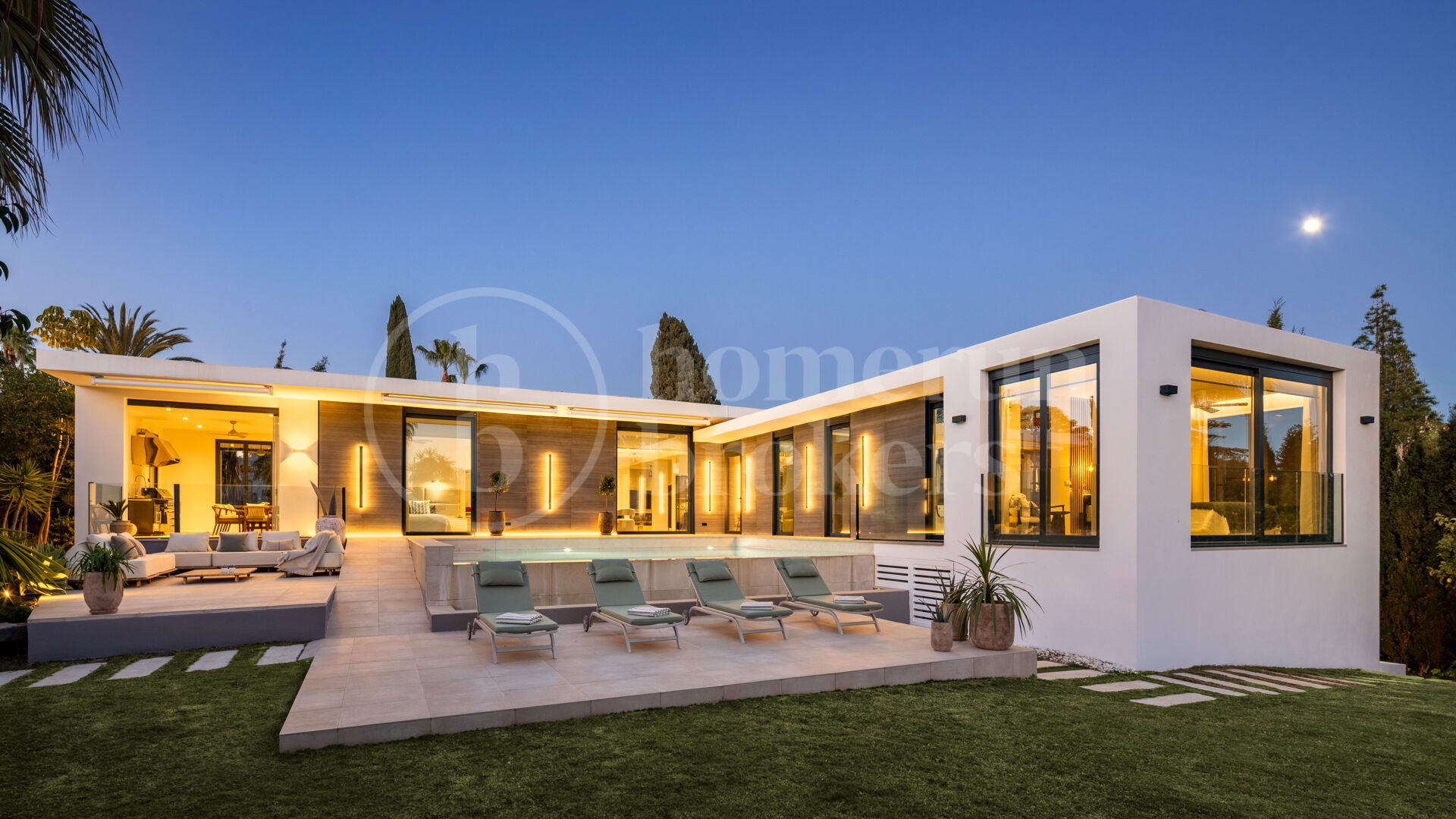 Villa Splash – Modern villa till salu i Parcelas del Golf, Nueva Andalucía
