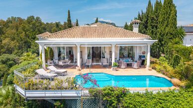 Casa Greco – Andalusian Villa for Sale in El Herrojo Alto