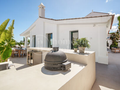 Villa Vida - Contemporary Villa in Puerto del Almendro, Benahavís