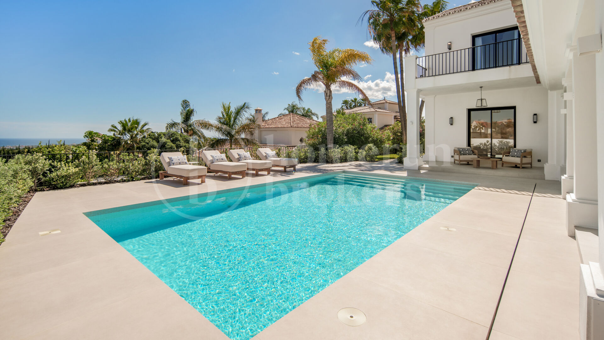 Villa Vida - Contemporary Villa in Puerto del Almendro, Benahavís