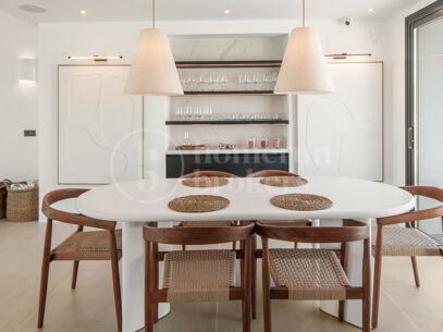 Villa Vida - Contemporary Villa in Puerto del Almendro, Benahavís
