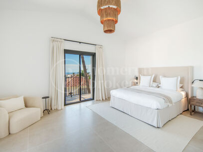 Villa Vida - Contemporary Villa in Puerto del Almendro, Benahavís