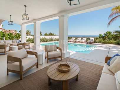 Villa Vida - Contemporary Villa in Puerto del Almendro, Benahavís