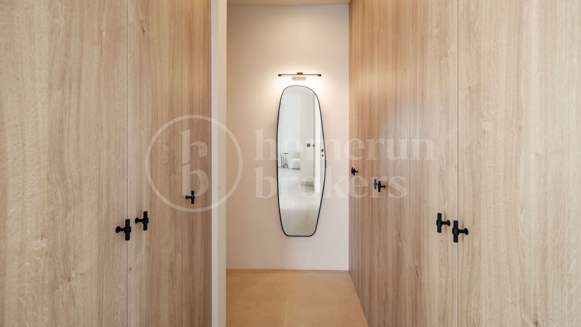 Villa Vida - Contemporary Villa in Puerto del Almendro, Benahavís