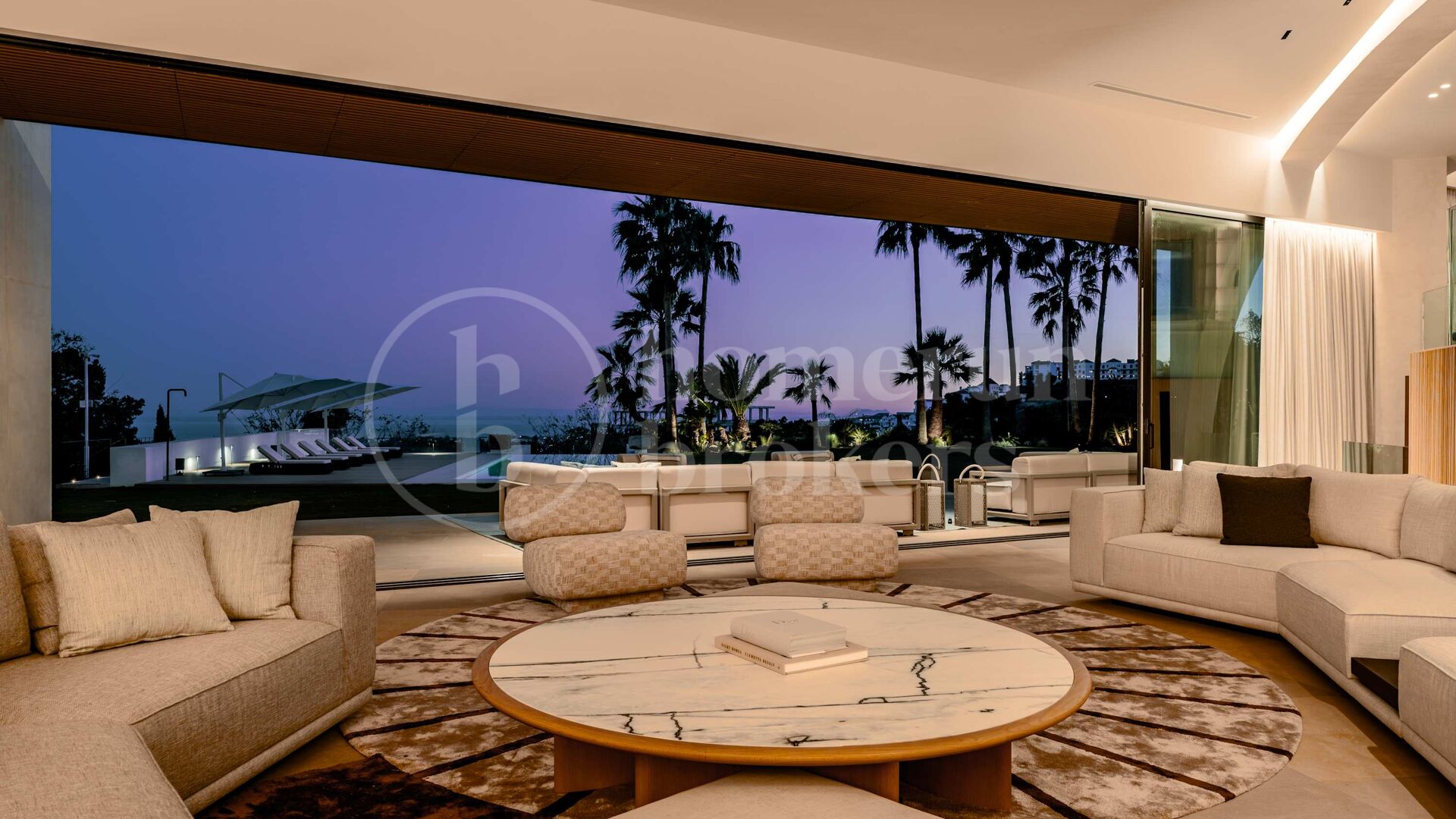 Villa Futura - Luxury 8-Bedroom Villa in Reserva de Alcuzcuz