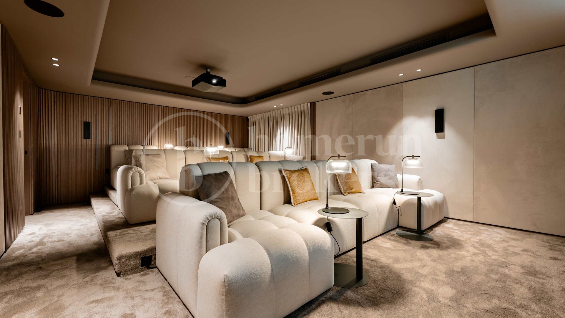 Villa Futura - Luxury 8-Bedroom Villa in Reserva de Alcuzcuz