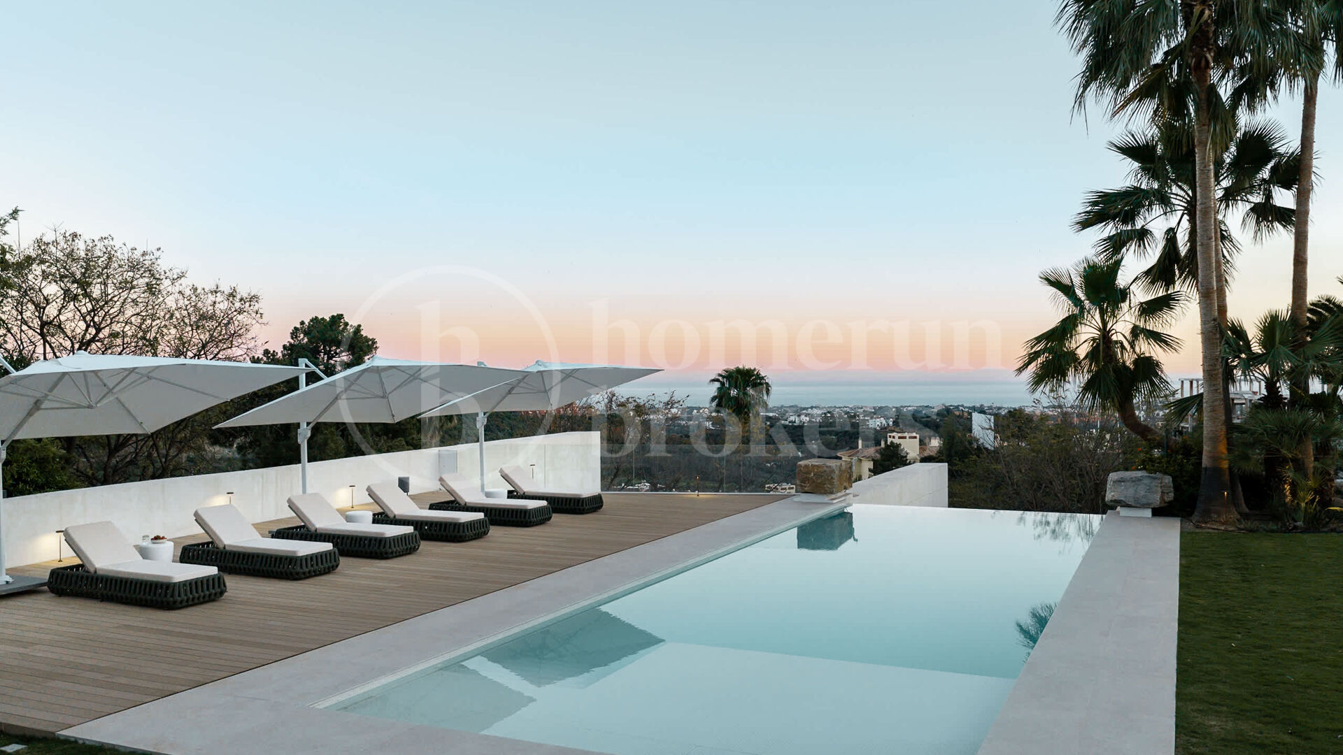 Villa Futura - Luxury 8-Bedroom Villa in Reserva de Alcuzcuz