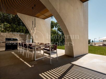 Villa Futura - Luxury 8-Bedroom Villa in Reserva de Alcuzcuz