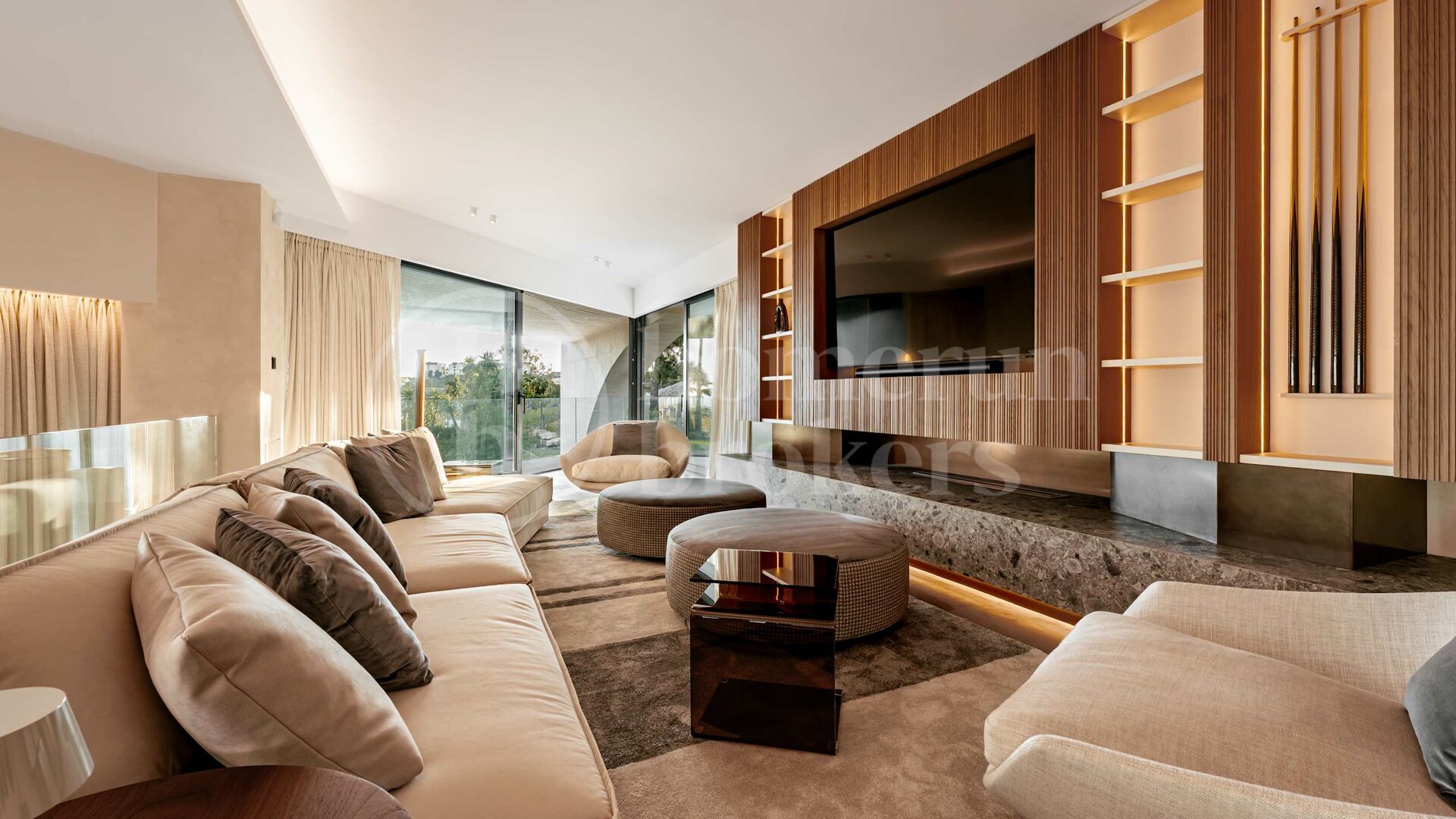 Villa Futura - Luxury 8-Bedroom Villa in Reserva de Alcuzcuz