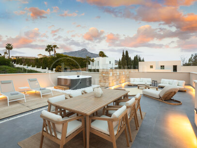 Villa Nara - Impressive Elegant New Home