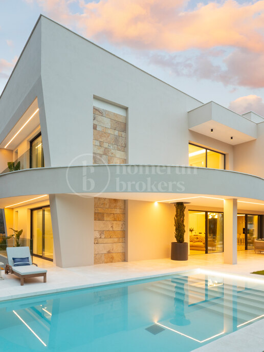 Villa Nara - Impressive Elegant New Home