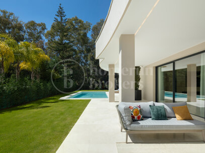 Villa Nara - Impressive Elegant New Home