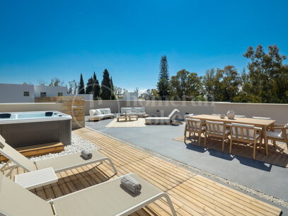 Villa Nara - Impressive Elegant New Home