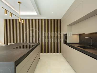 Villa Nara - Impressive Elegant New Home