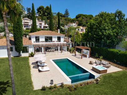 Villa Azahar - Elegant Family Villa with expansive plot