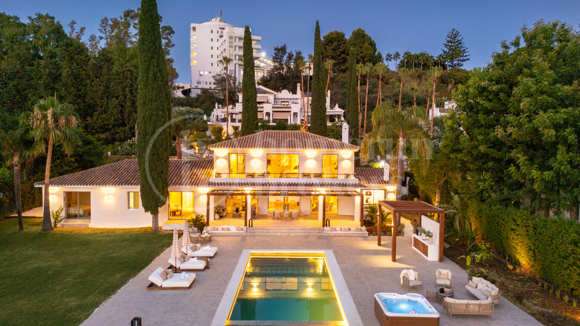 Villa Azahar - Elegant Family Villa with expansive plot