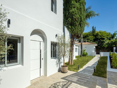 Villa Azahar - Elegant Family Villa with expansive plot