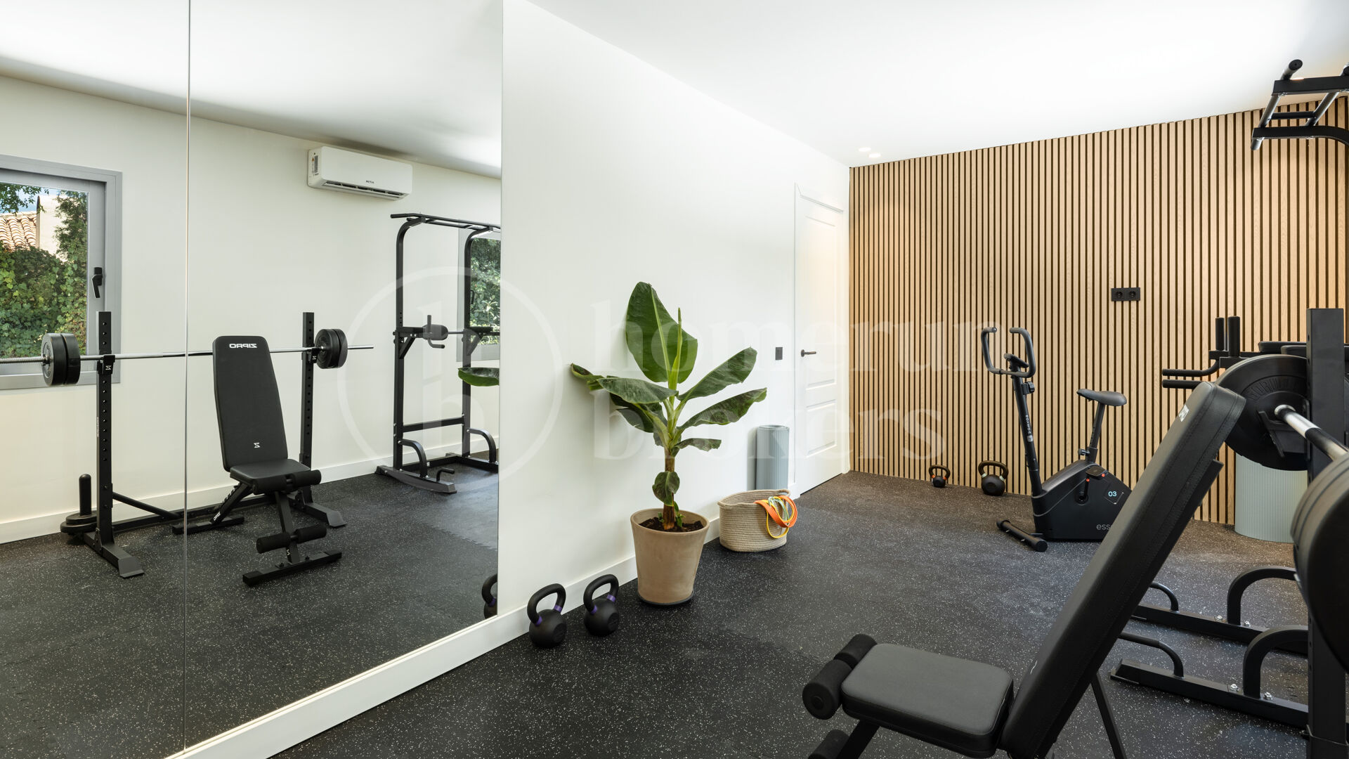 Villa Azahar - Elegant Family Villa with expansive plot