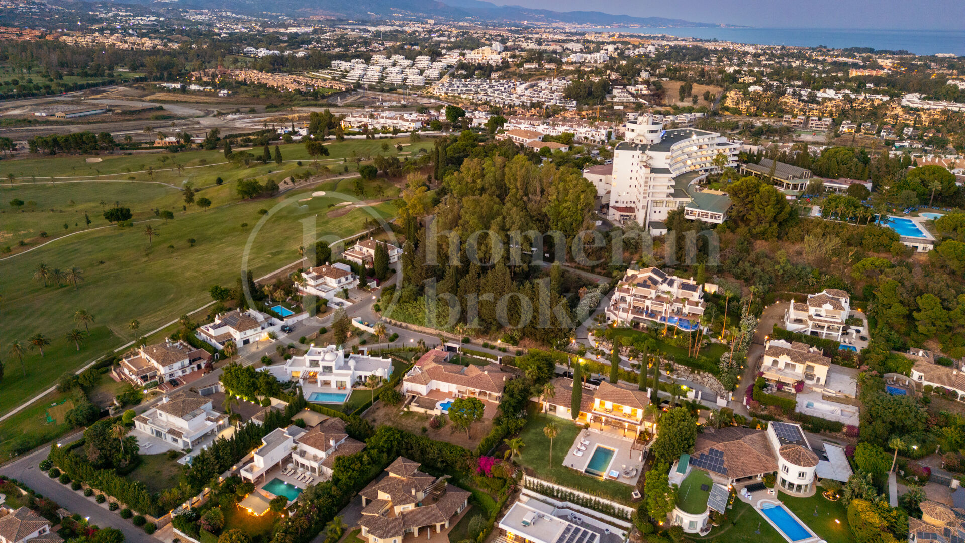 Villa Azahar - Elegant Family Villa with expansive plot