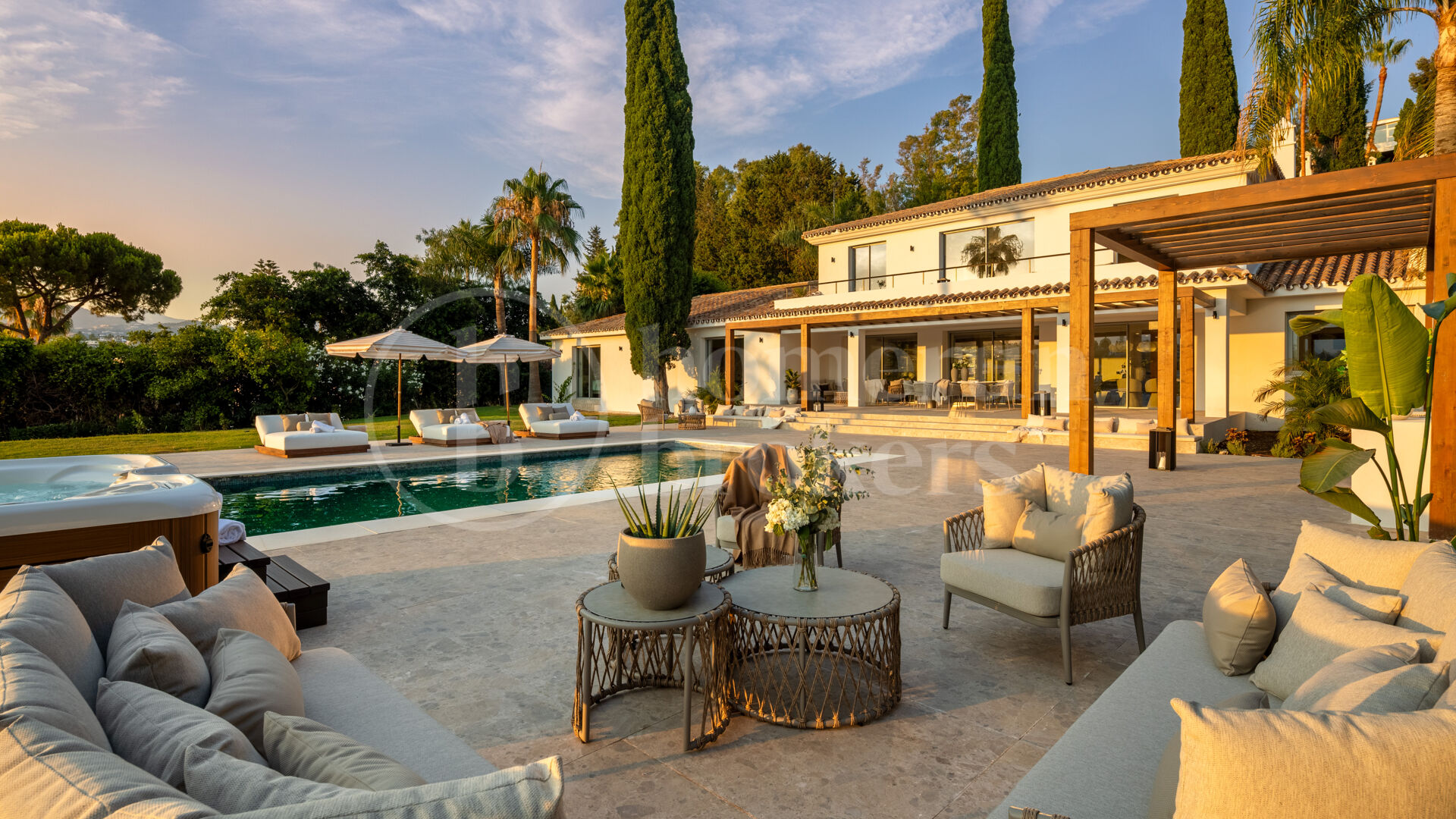 Villa Azahar - Elegant Family Villa with expansive plot