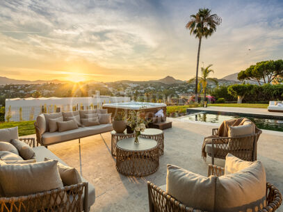 Villa Azahar - Elegant Family Villa with expansive plot