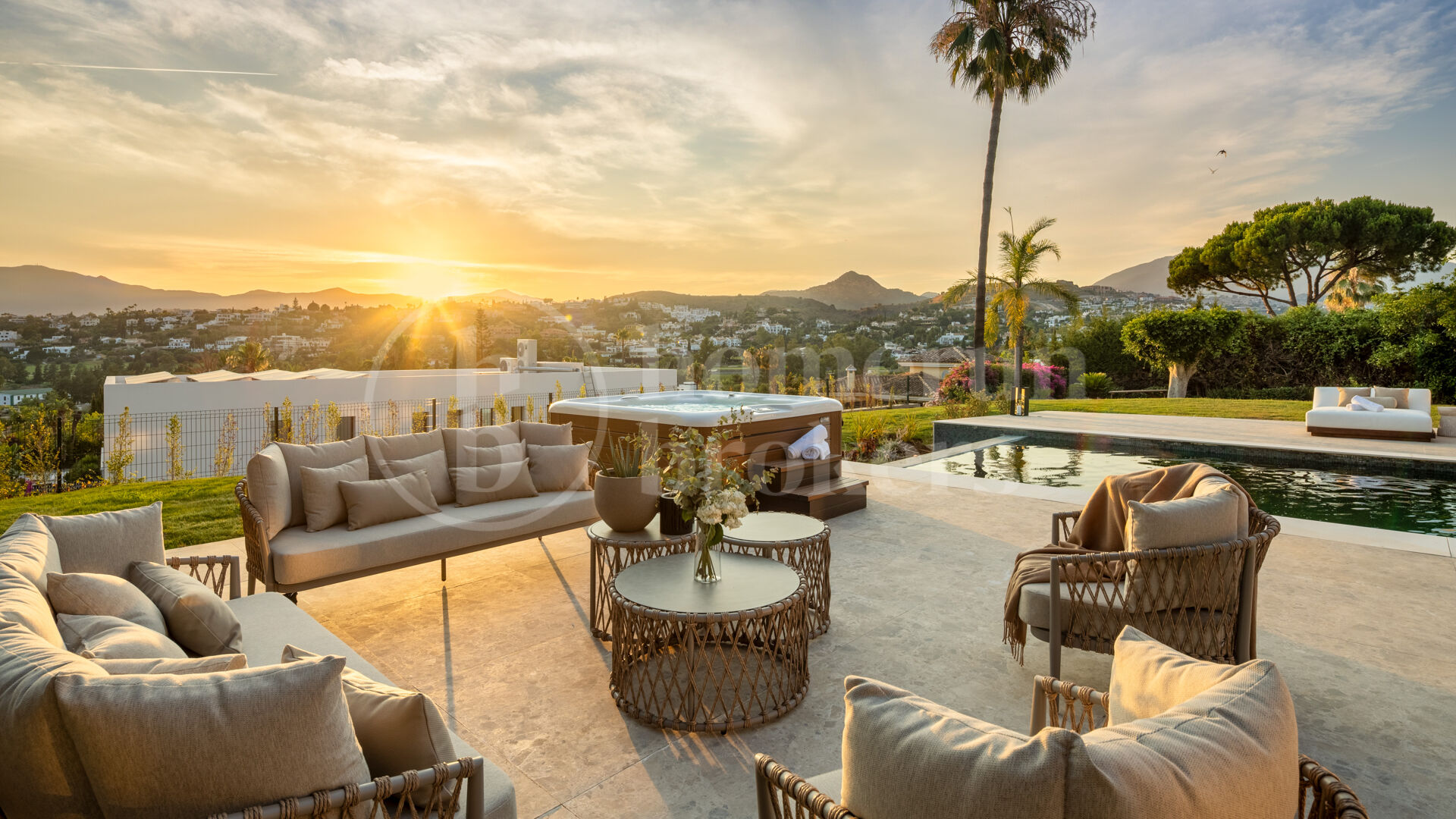 Villa Azahar - Elegant Family Villa with expansive plot