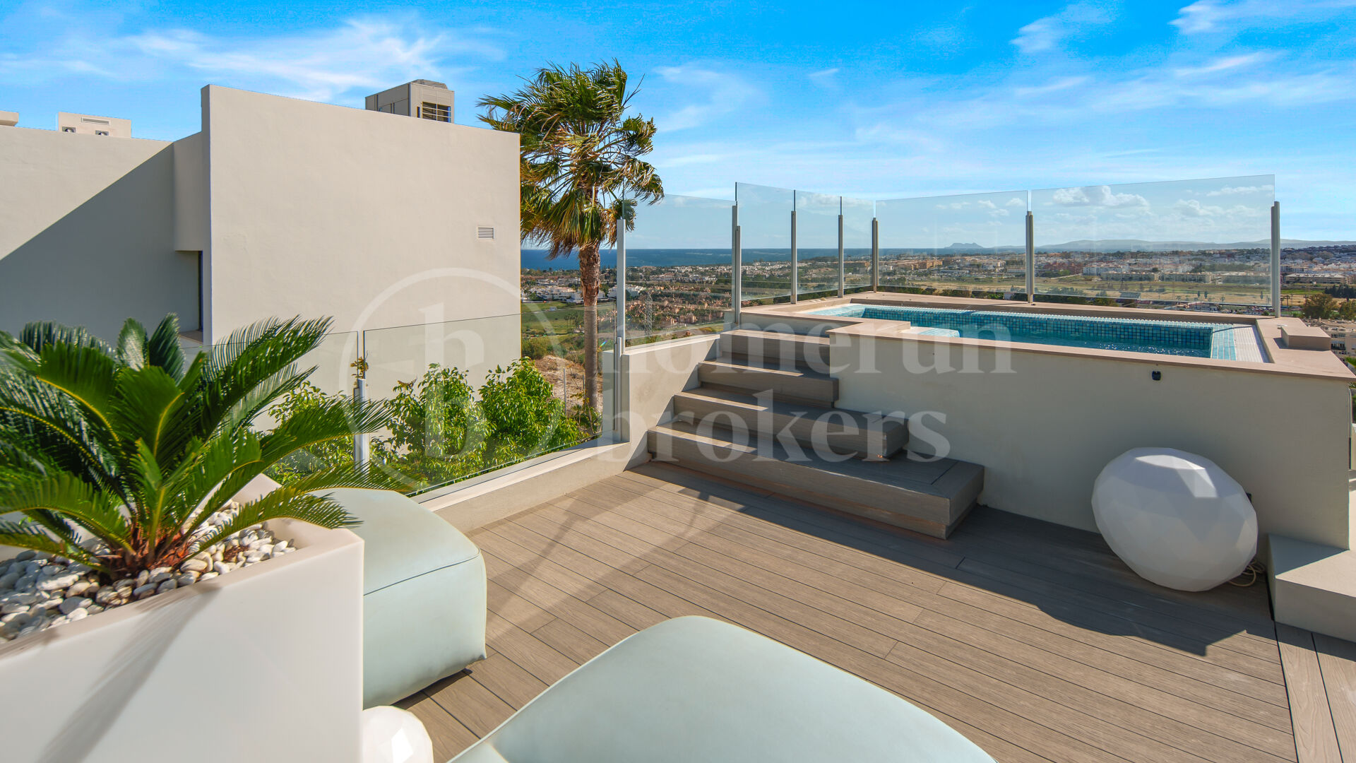 Villa Riva - Contemporary in Nueva Andalucía, Marbella