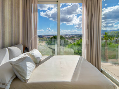 Villa Riva - Contemporary in Nueva Andalucía, Marbella