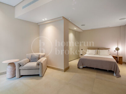 Villa Riva - Contemporary in Nueva Andalucía, Marbella