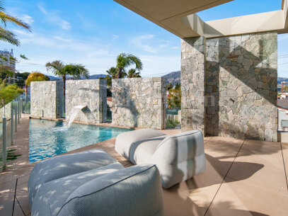 Villa Riva - Contemporary in Nueva Andalucía, Marbella